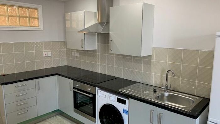 2 Bedroom Flat To Rent In Heaton Road, Heaton, Newcastle Upon Tyne NE6