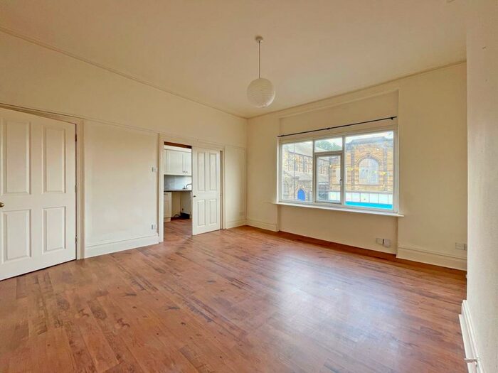 1 Bedroom Flat To Rent In High Street, Harrogate, HG2