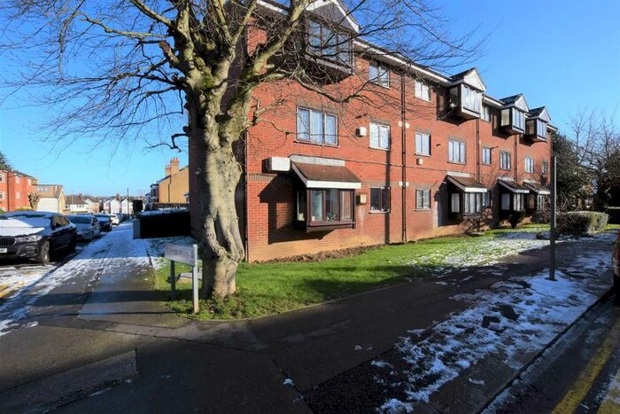 Studio To Rent In Hadley Road, New Barnet, Barnet, EN5