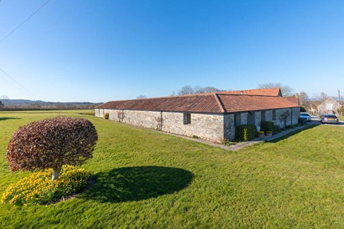 3 Bedroom Barn Conversion For Sale In The Old Stables, Butleigh, BA6