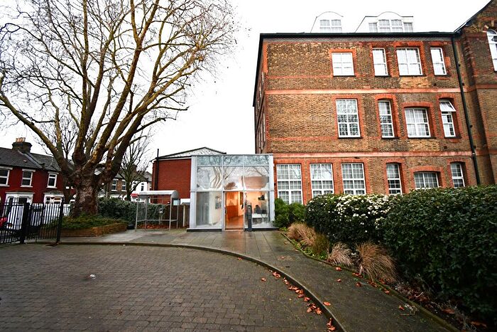 1 Bedroom Flat To Rent In Hhannah Court, A Holbrook Road, London, E15