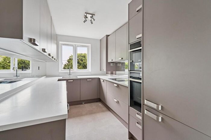 3 Bedroom Apartment For Sale In - Eastbury Avenue, Northwood, HA6