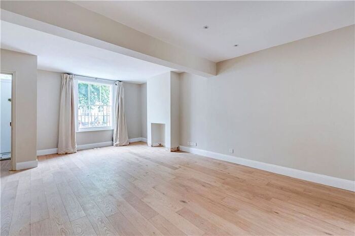 4 Bedroom Property To Rent In Irving Road, Brook Green, W14