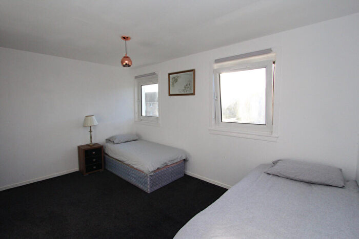 3 Bedroom Terraced House For Sale In Forrest Avenue, Hamilton, ML3