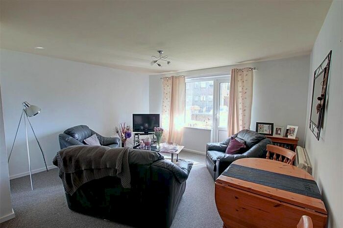 2 Bedroom Flat To Rent In Ashmead Court, Trowbridge, BA14