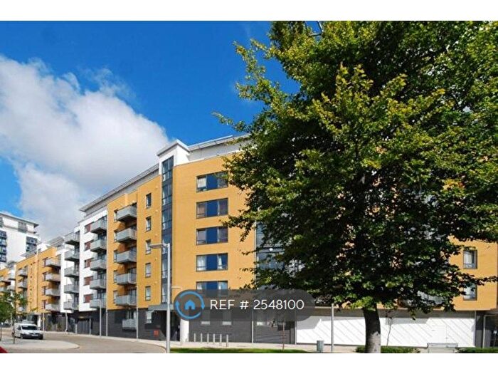 2 Bedroom Flat To Rent In Tarves Way, London, SE10