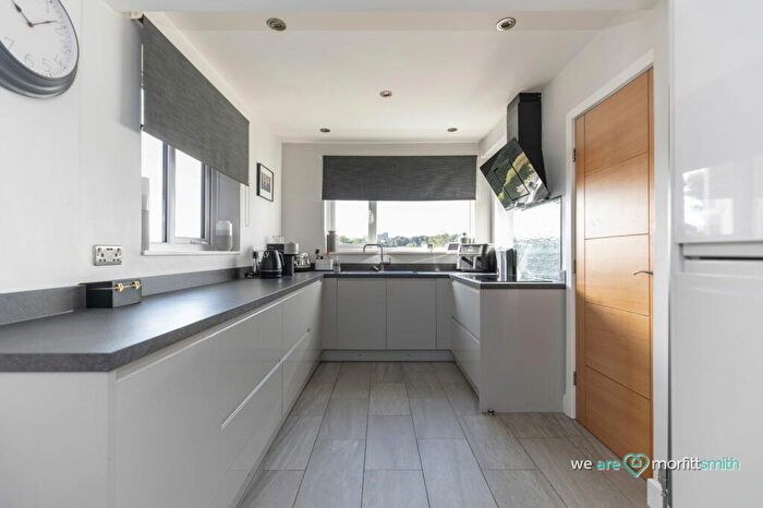 4 Bedroom Detached House For Sale In Vale Grove, Loxley, S6