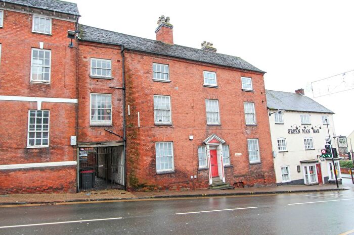 2 Bedroom Flat For Sale In High Street, Coleshill, Birmingham, B46