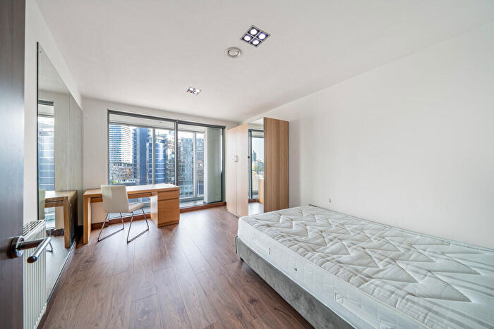 2 Bedroom Apartment To Rent In Bridges Court Road, Battersea, SW11