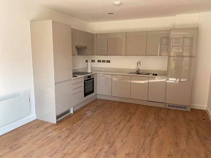 1 Bedroom Flat To Rent In Thackeray Lane, Godalming, Surrey, GU7