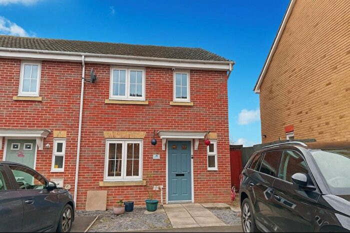 3 Bedroom End Of Terrace House For Sale In Coed Celynen Drive, Abercarn, Newport, NP11