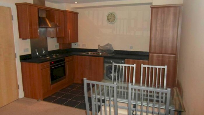 2 Bedroom Flat To Rent In Wellington Road, Eccles, M30