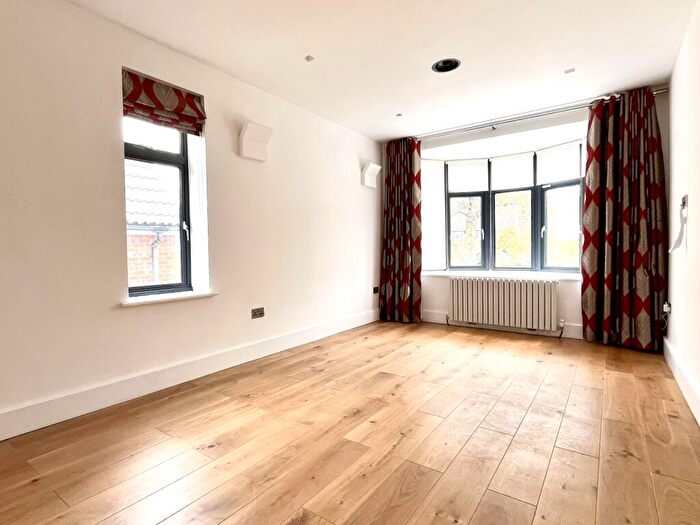 4 Bedroom Semi-Detached House To Rent In Hankins Lane, Mill Hill, London, NW7