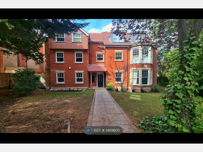 2 Bedroom Flat To Rent In Allingham Court, Bromley, BR2
