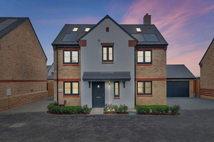 4 Bedroom Detached House For Sale In Fuller Way, Wootton, MK43