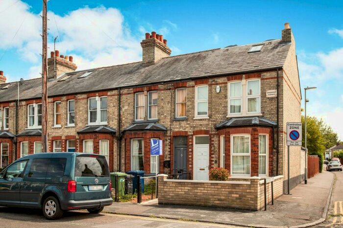 1 Bedroom Flat To Rent In Sydenham Terrace, Halifax Road, CB4