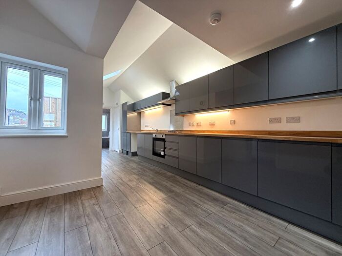 2 Bedroom Maisonette To Rent In Halfway, ME12