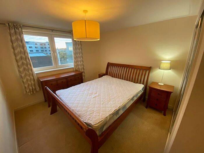 2 Bedroom Flat To Rent In Dee Village, Millburn Street, AB11