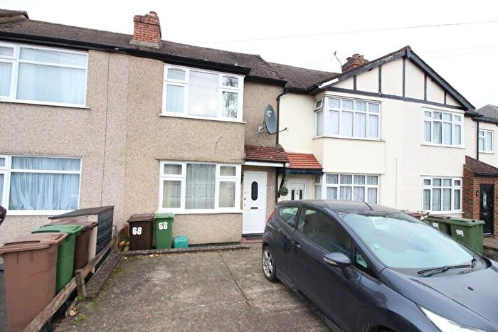 2 Bedroom Terraced House To Rent In Boscombe Road, Worcester Park, Surrey, KT4