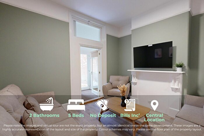 5 Bedroom House To Rent In Manston Road, EX1