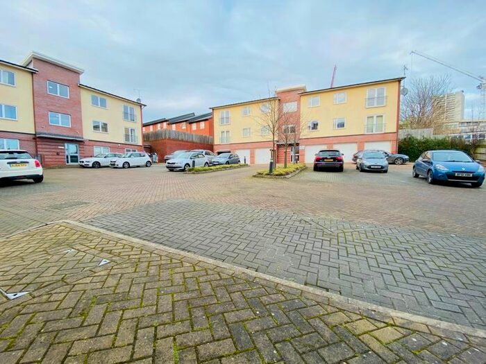 2 Bedroom Flat To Rent In Great Colmore Street, Birmingham, B15