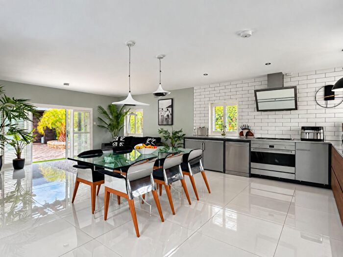4 Bedroom Semi-Detached Bungalow For Sale In Molesey Avenue, West Molesey, KT8