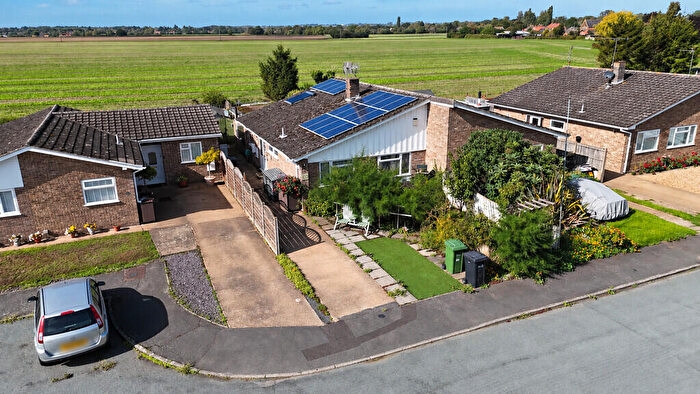 2 Bedroom Semi-Detached Bungalow For Sale In The Walnuts, Grimston, PE32