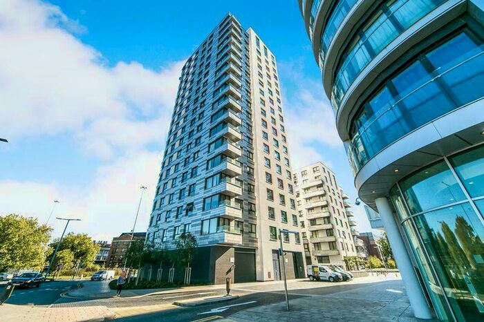 2 Bedroom Apartment To Rent In Hewitt, Chatham Place, RG1