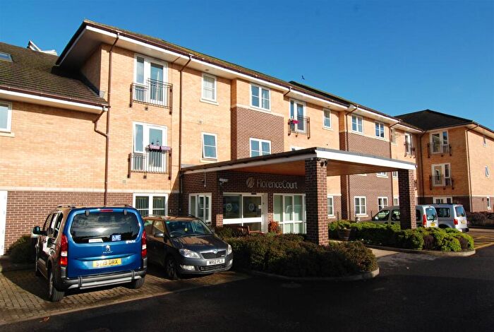 2 Bedroom Apartment For Sale In Florence Court, Trowbridge, BA14