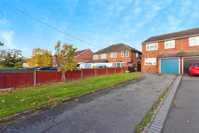 3 Bedroom Semi Detached House For Sale In Haslucks Green Road, Shirley, Solihull, B90