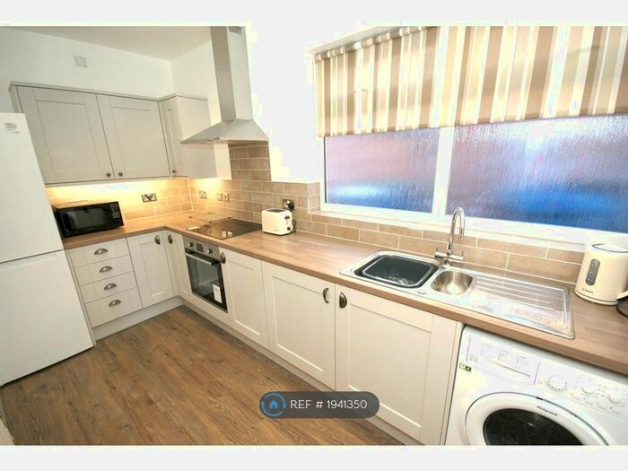 2 Bedroom Flat To Rent In Clarendon Street, Leamington Spa, CV32