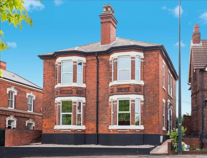 1 Bedroom Flat To Rent In Church Street, Oldbury B69