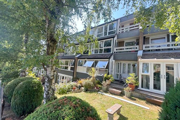 1 Bedroom Apartment For Sale In Storth Lane, Sheffield, S10