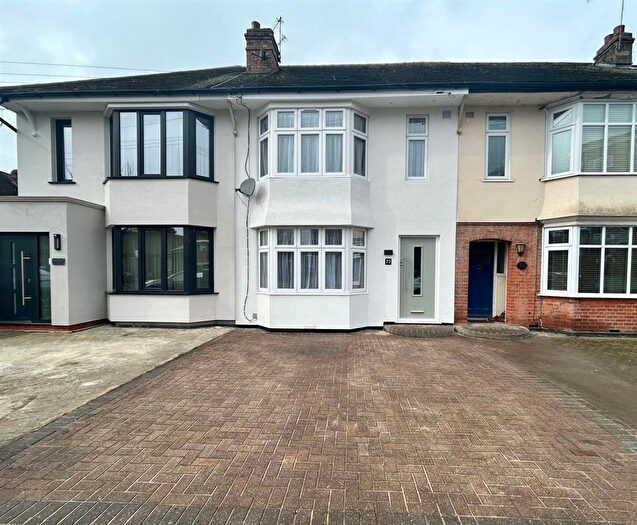 3 Bedroom Terraced House To Rent In Yew Tree Gardens, London Road, Romford, RM7