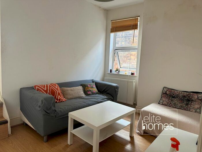 1 Bedroom Flat To Rent In Tottenham Lane, London, N8