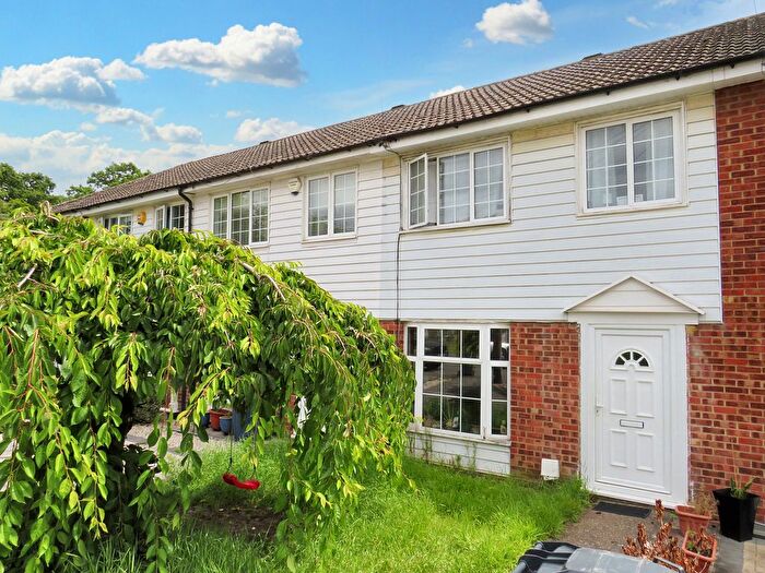 3 Bedroom End Of Terrace House To Rent In Canterbury Close, Greenford, Middlesex, UB6
