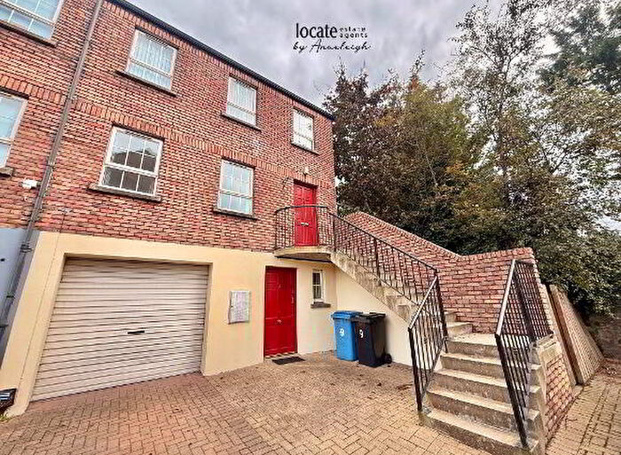 3 Bedroom TownHouse For Sale In Bridgehouse Court, Ballykelly, BT49