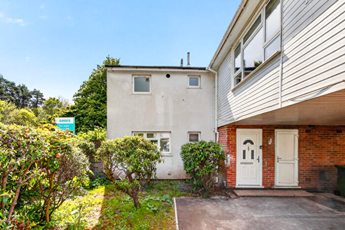 3 Bedroom End Of Terrace House For Sale In Aysgarth, Bracknell, RG12