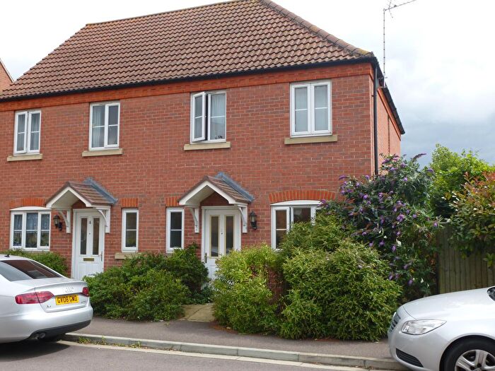 3 Bedroom Semi-Detached House To Rent In Thistle Gardens, Spalding, PE11