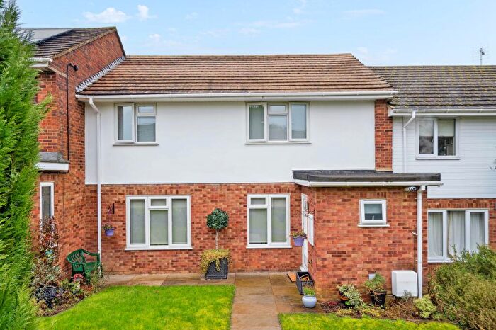 4 Bedroom Terraced House For Sale In Stable Lane, Seer Green, HP9