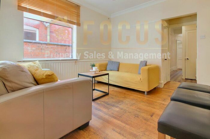 5 Bedroom Terraced House To Rent In Lorne Road, Leicester, LE2
