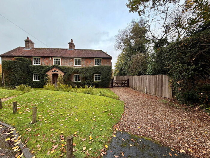 3 Bedroom Cottage To Rent In Tubbs Lane Highclere Newbury, RG20