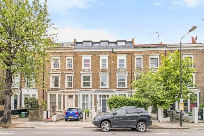 2 Bedroom Flat To Rent In Warwick Gardens, London, W14