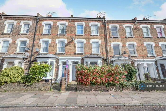2 Bedroom Flat To Rent In Evershot Road, London, N4