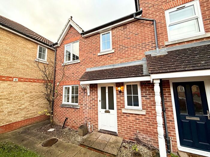 3 Bedroom End Terrace House For Sale In Nightingale Shott, Egham, Surrey, TW20