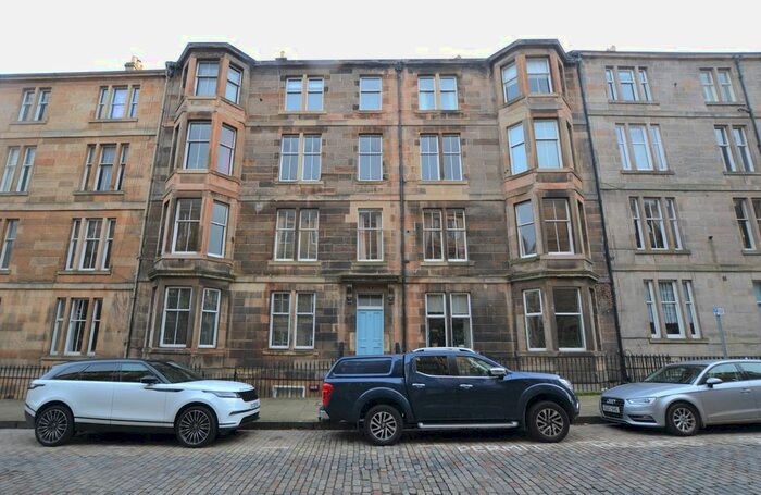 2 Bedroom Flat To Rent In Leslie Place, Edinburgh, EH4