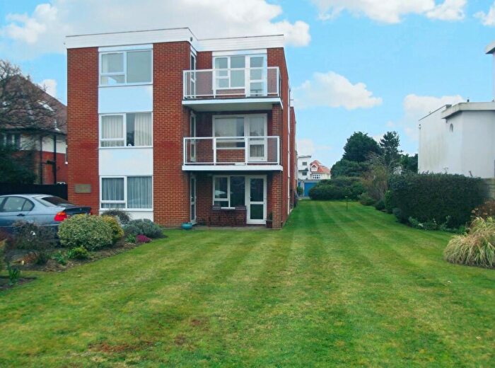 2 Bedroom Flat To Rent In Stourwood Avenue, Southbourne, BH6