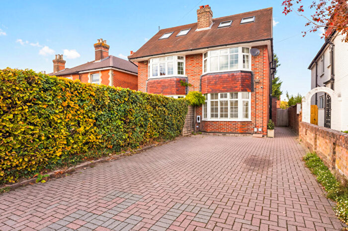 4 Bedroom Semi Detached House For Sale In Josephs Road, Guildford, GU1