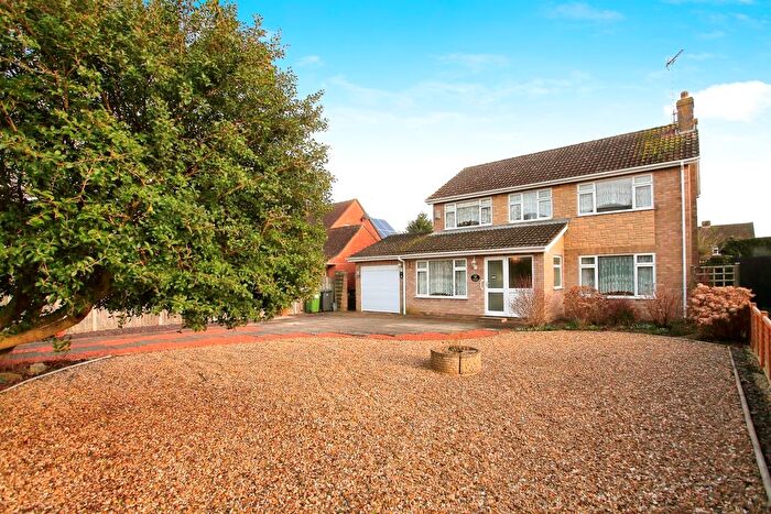 4 Bedroom Detached House For Sale In Deeping St. James Road, Northborough, Peterborough, PE6