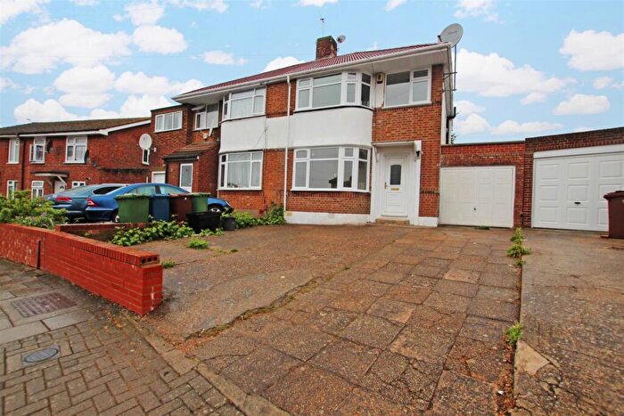 3 Bedroom Semi-Detached House To Rent In Stanmore, HA7